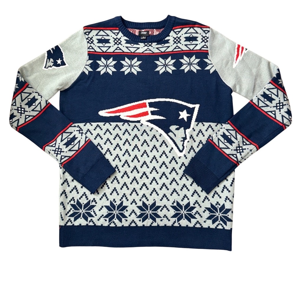 NFL Team Apparel New England Patriots Mens Christmas‎ Sweater Blue Grey L GG32
